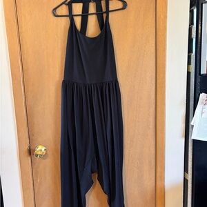 HALARA Elegant Black Garment